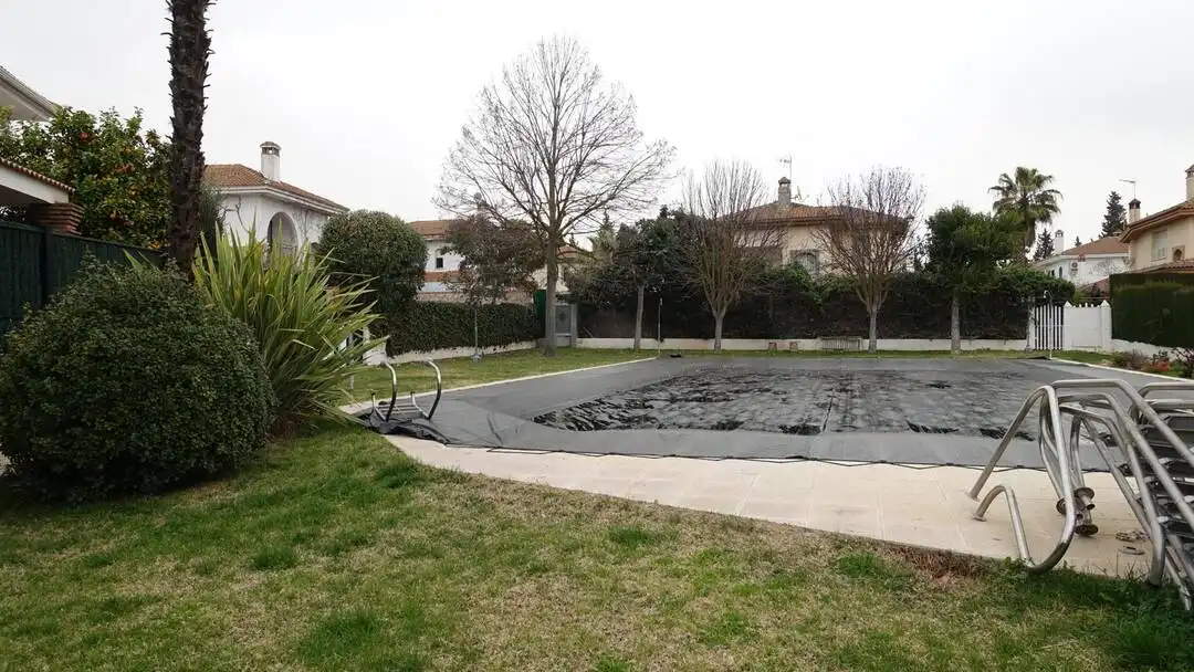Piscina de Casa o chalet en venta en Albolote con Aire acondicionado, Calefacción y Piscina