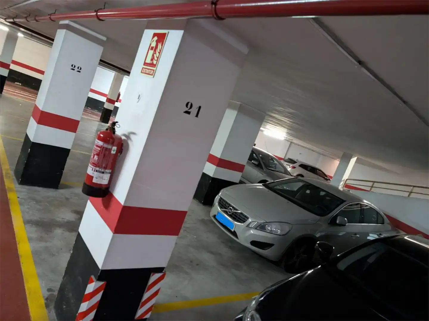 Parkplatz von Garage zur Miete in Campanar