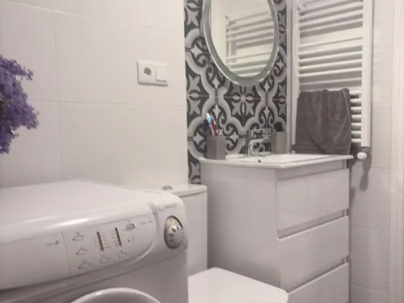 Bany de Pis en venda en Cuenca Capital amb Terrassa i Balcó