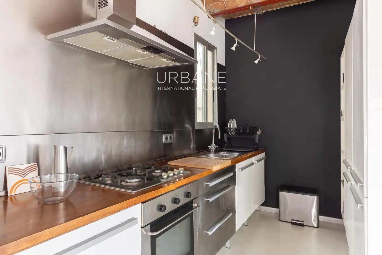 Cocina de Ático en venta en Barcelona con Calefacción, Terraza y Amueblado
