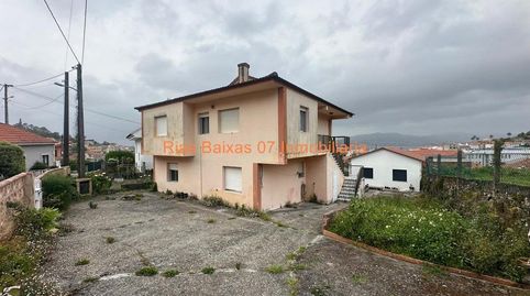 REF 7075 CASA UNIFAMILIAR CON 2 VIVIENDAS INDEPENDIENTES Y VISTAS AL MAR CERCANO CENTRO BAIONA