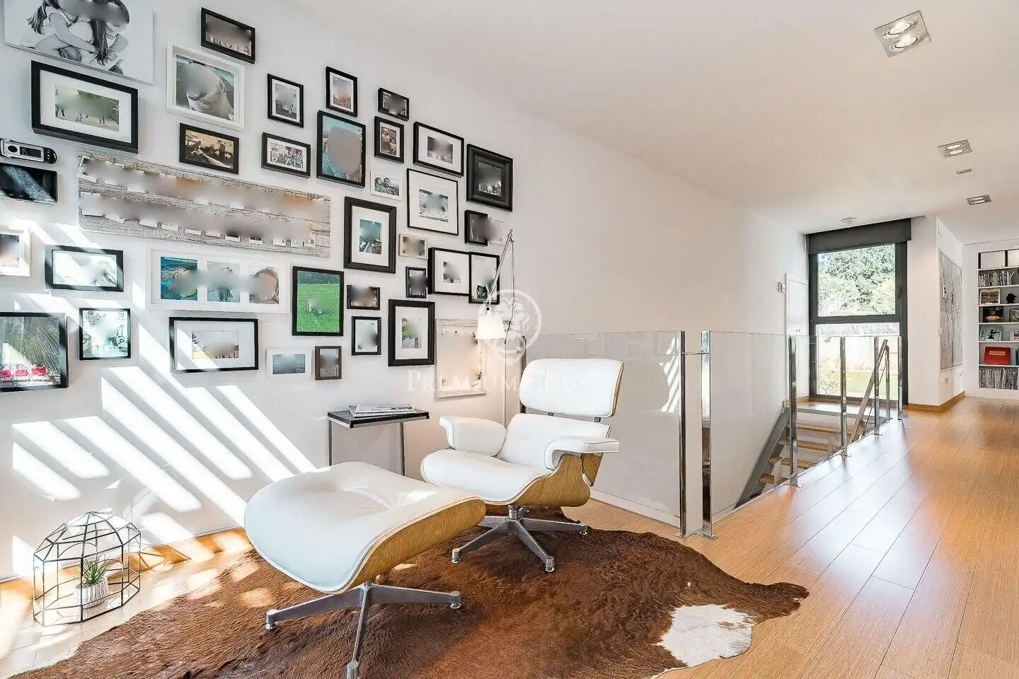 Living room of Houses for sale in Sant Cugat del Vallès  with Air Conditioner, Heating and Private garden