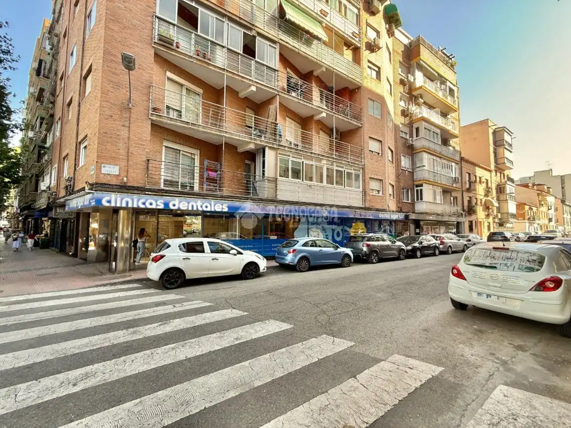 Außenansicht von Maisonette zum Verkauf in Alcalá de Henares mit Klimaanlage, Terrasse und Balkon