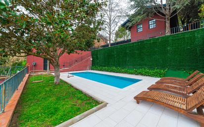 Swimming pool of House or chalet for sale in Sant Cugat del Vallès  with Air Conditioner, Heating and Private garden