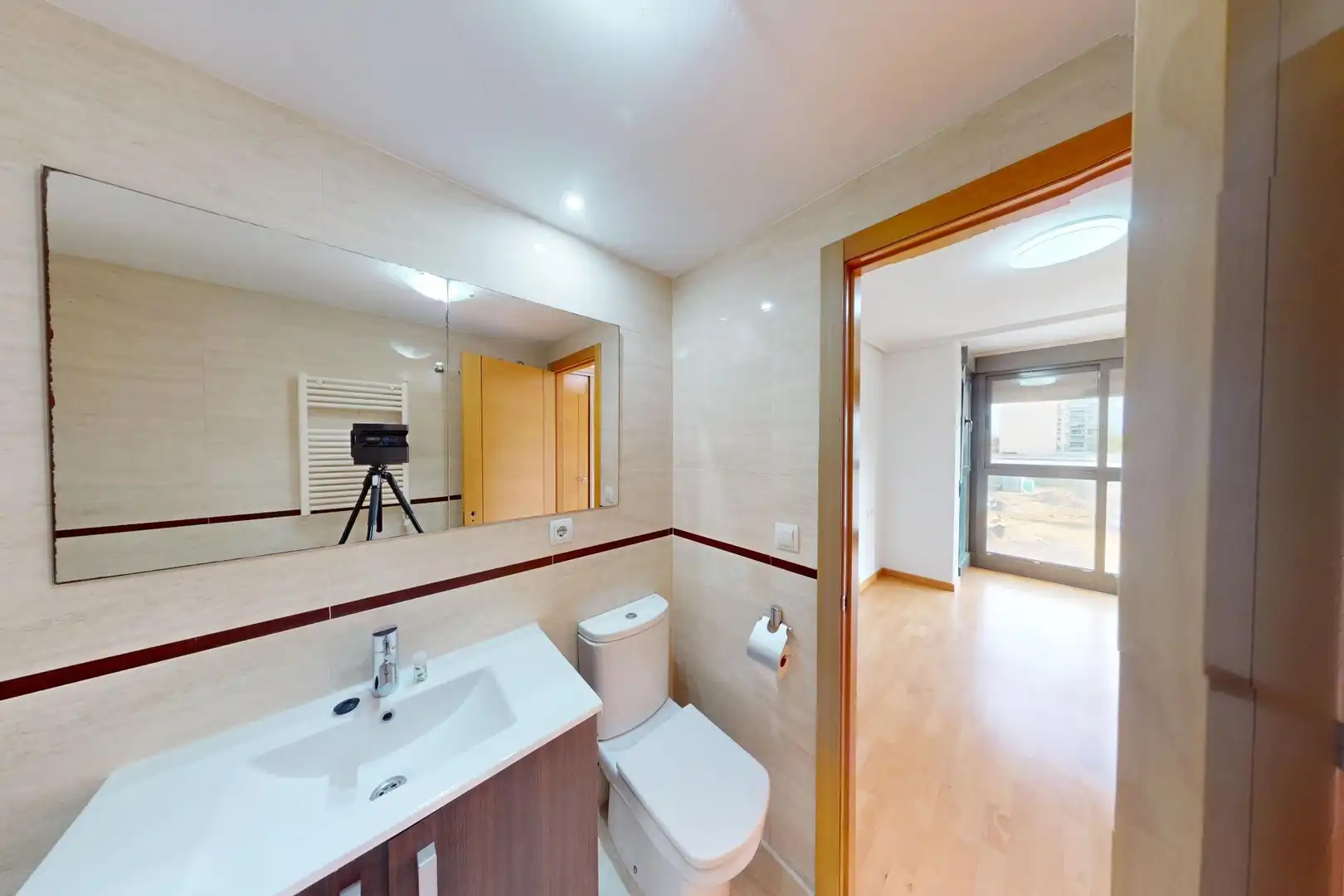 Badezimmer von Wohnung zum Verkauf in Valencia mit Klimaanlage, Parkett und Gemeinschaftspool