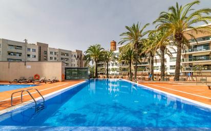 Swimming pool of Flat for sale in  Barcelona Capital  with Air Conditioner and Terrace