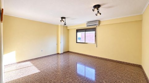 Foto 2 de Piso en venta en Calle Mestre Ferrer Guardia, Carlet, Valencia