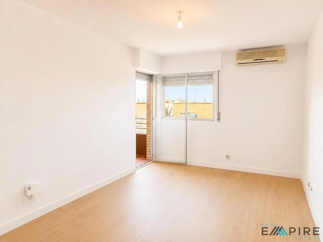 Bedroom of Flat for sale in Parla  with Air Conditioner and Terrace