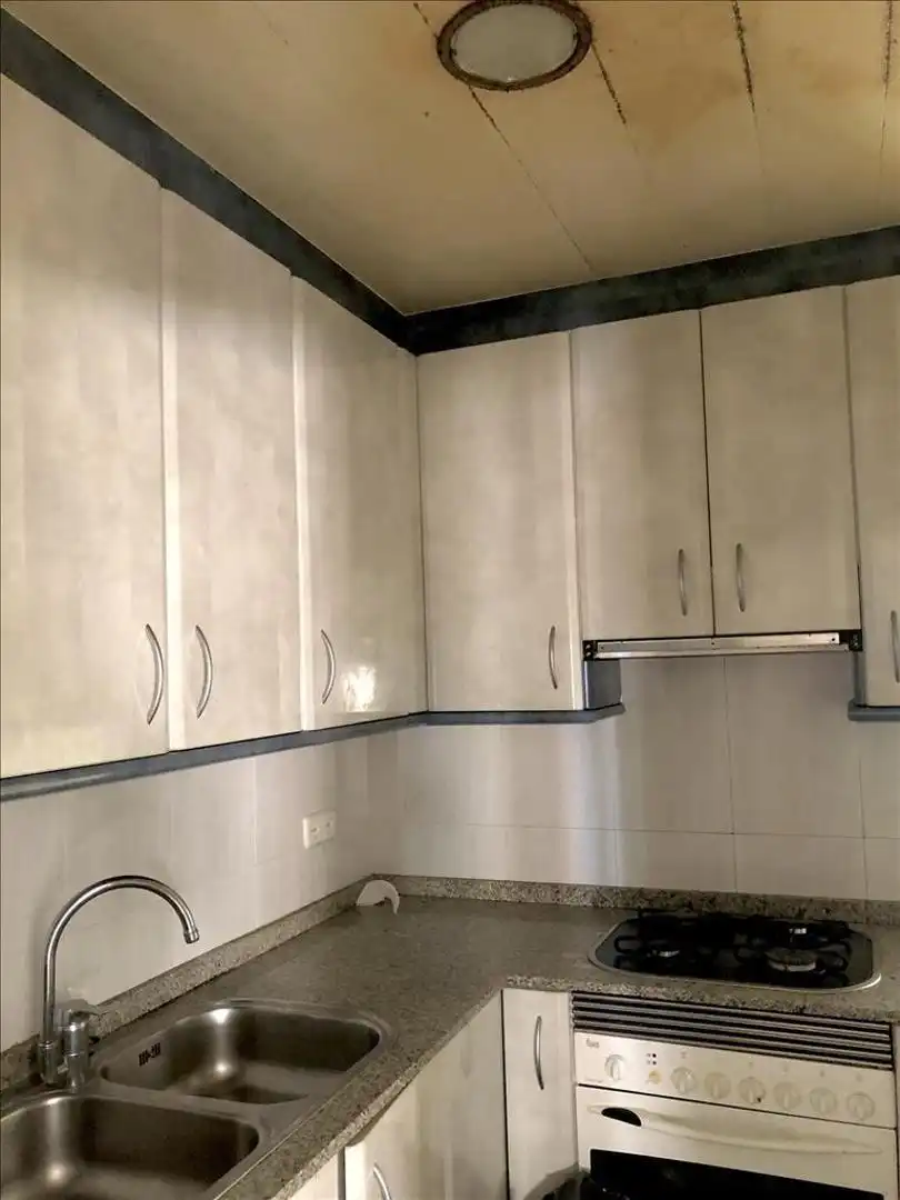 Piso en venta en Carrer CADI 10, imagen 4