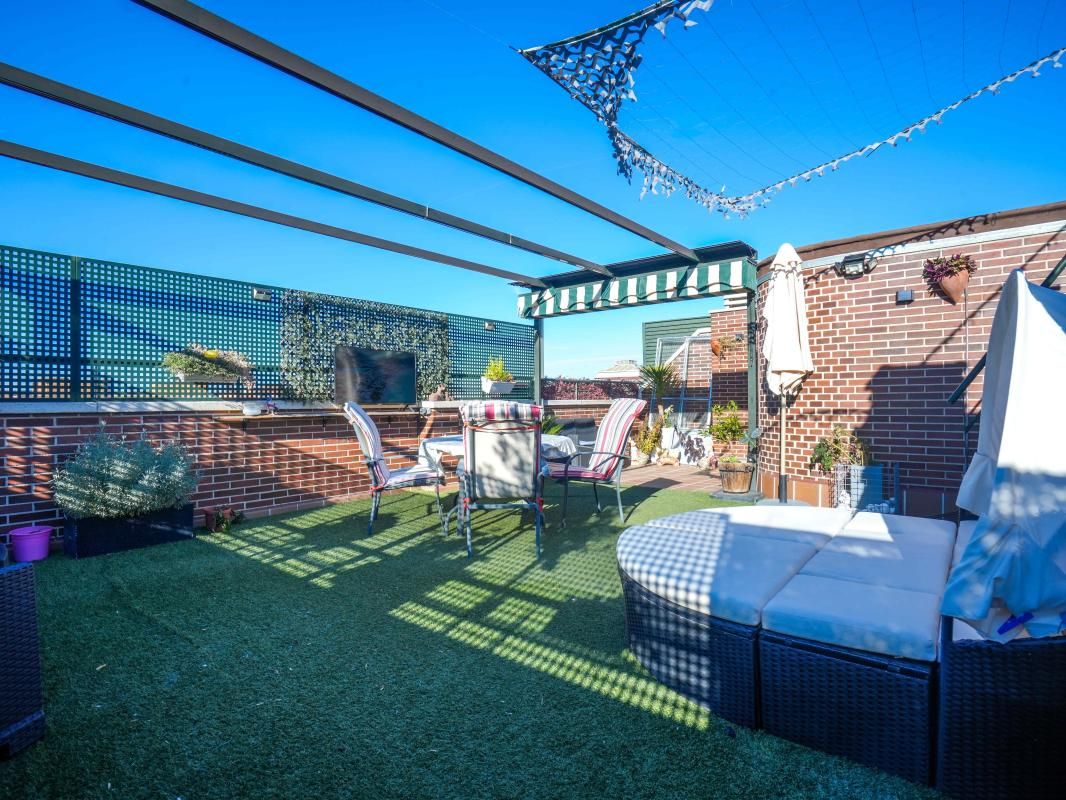 Terraza de Ático en venta en Valdemoro con Aire acondicionado, Calefacción y Terraza
