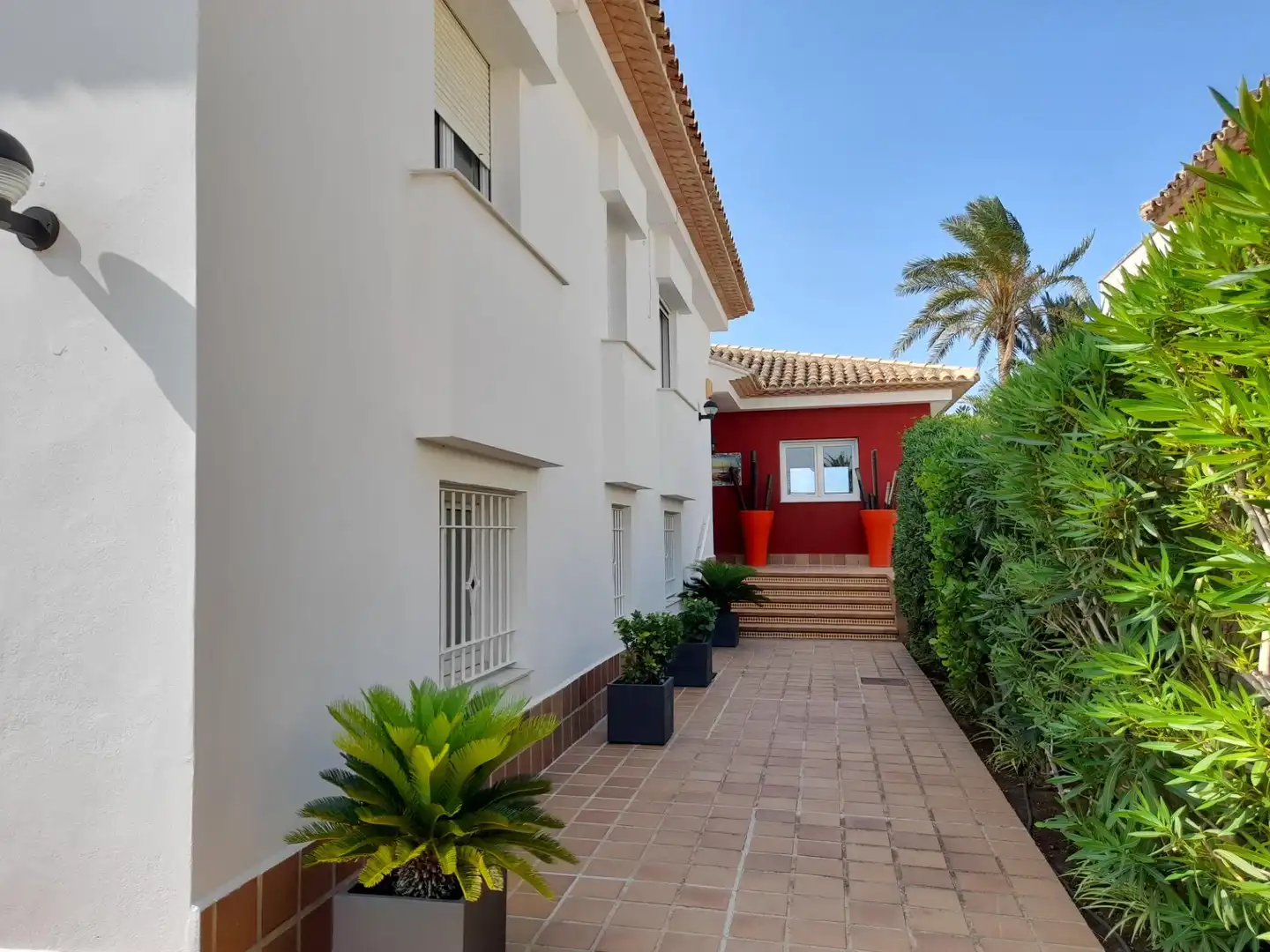 Vista exterior de Casa o xalet en venda en Dénia amb Aire condicionat, Calefacció i Jardí privat