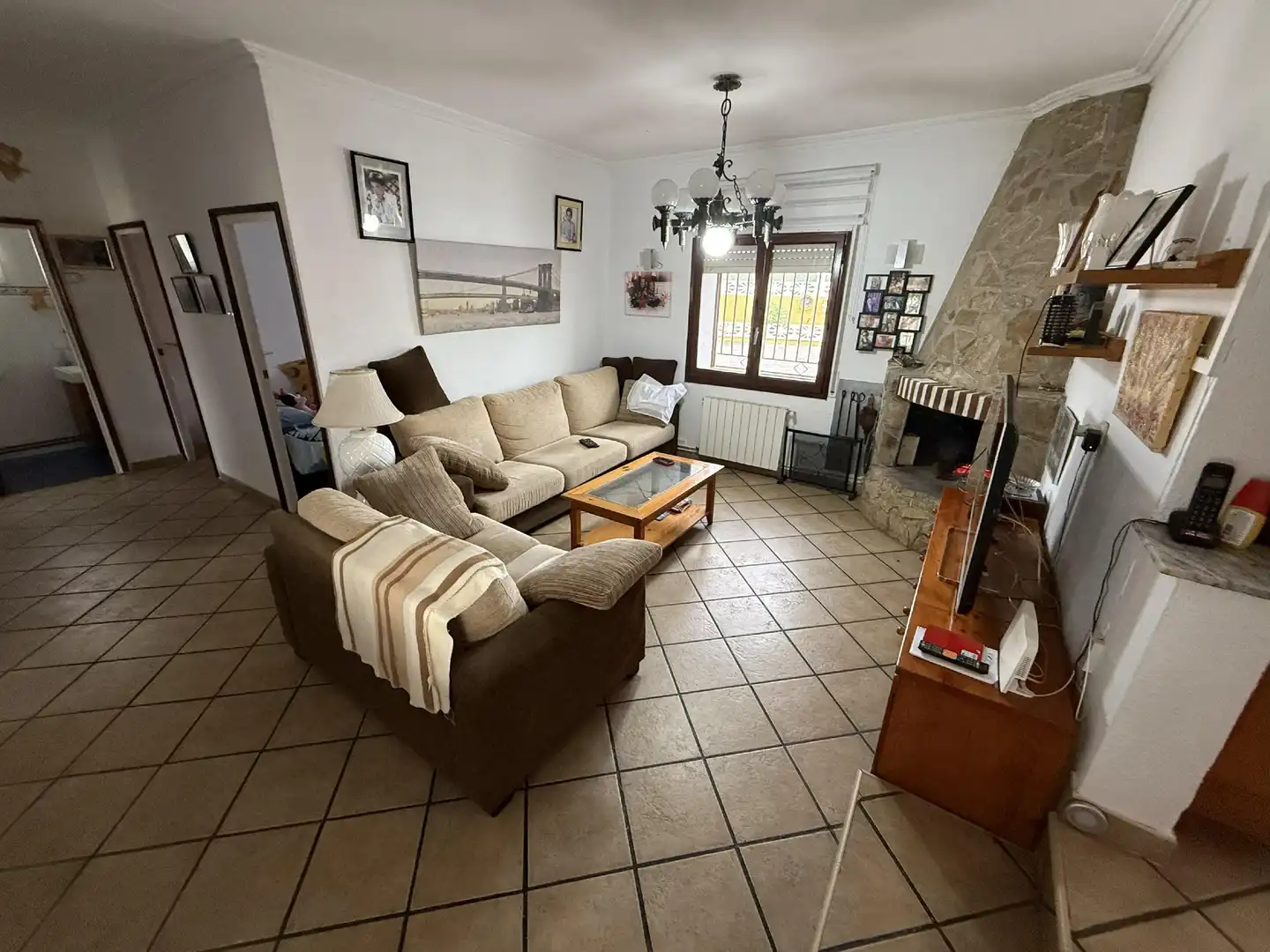 Sala de estar de Casa o chalet en venta en La Bisbal del Penedès con Jardín privado y Piscina