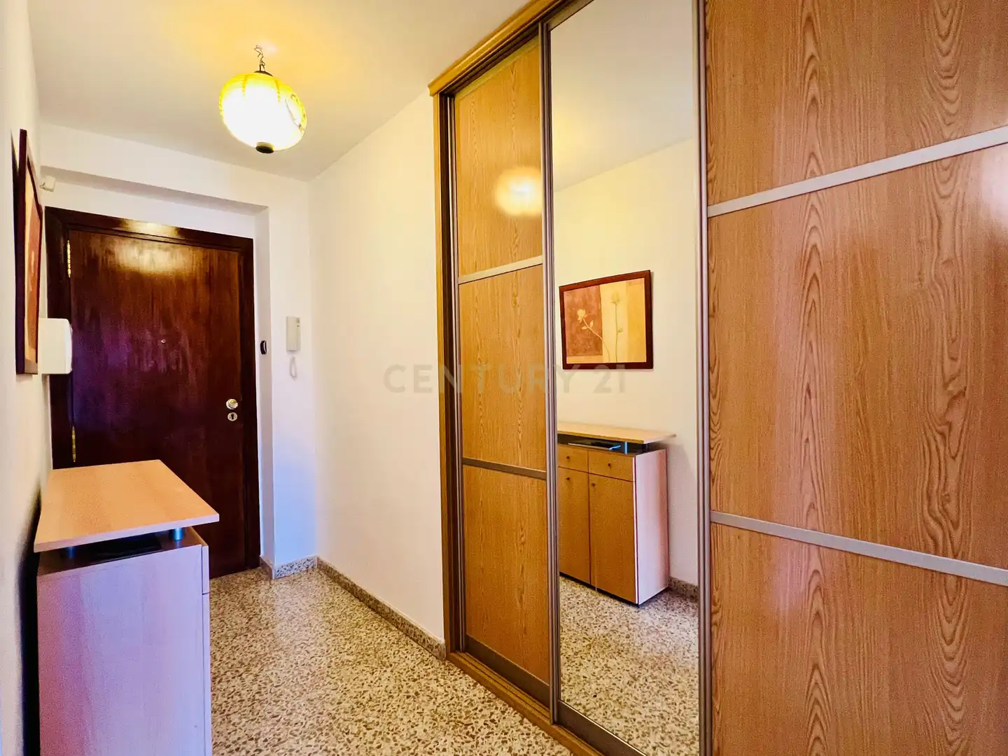 Flat for rent in Granada  with Air Conditioner, Oven and Washing machine