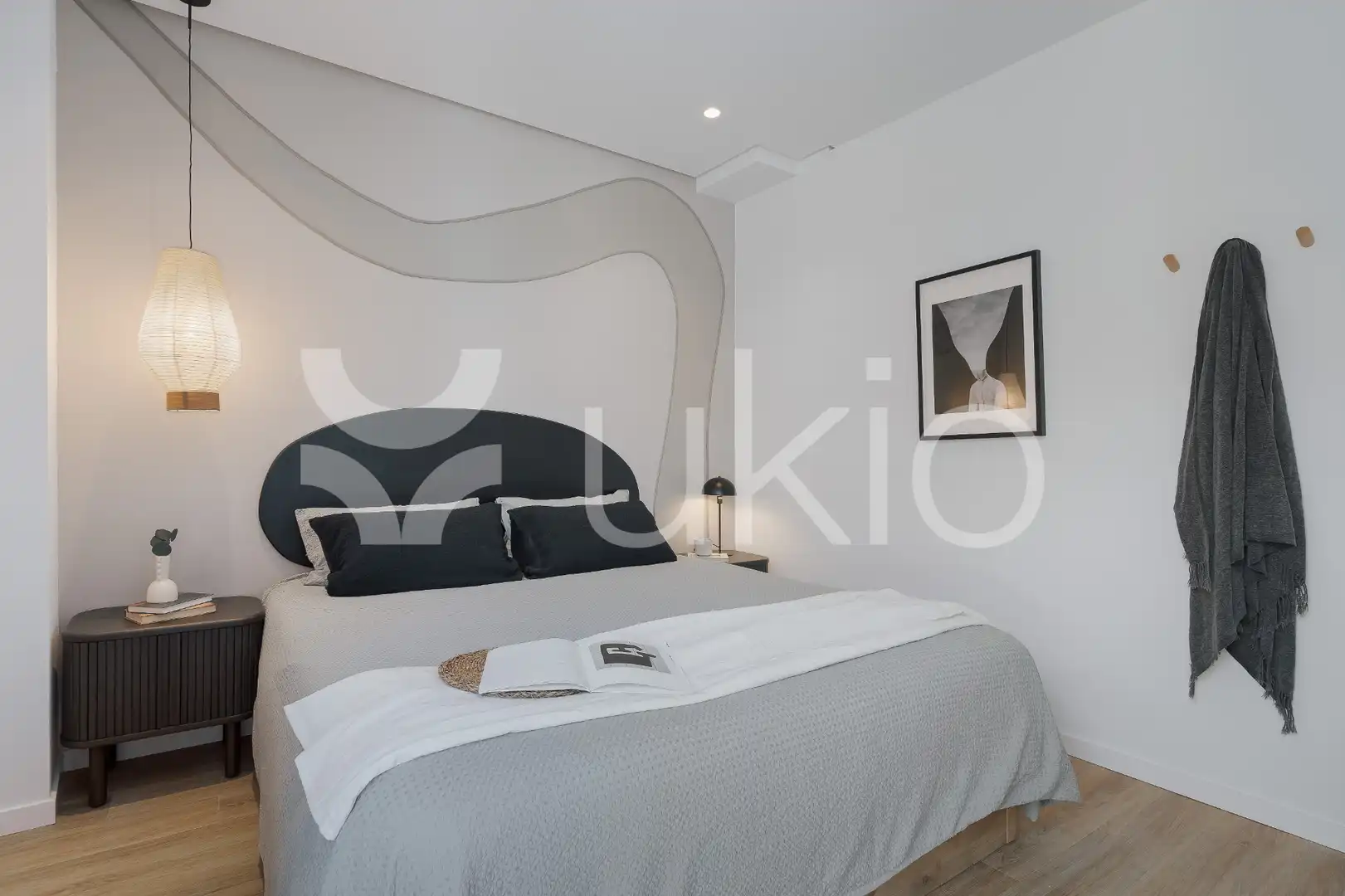 Dormitori de Apartament de lloguer en Madrid amb Aire condicionat, Calefacció i Terrassa
