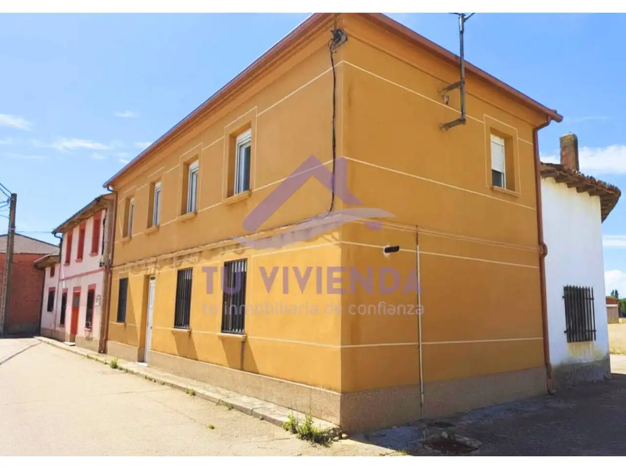 Exterior view of Houses for sale in Poza de la Vega