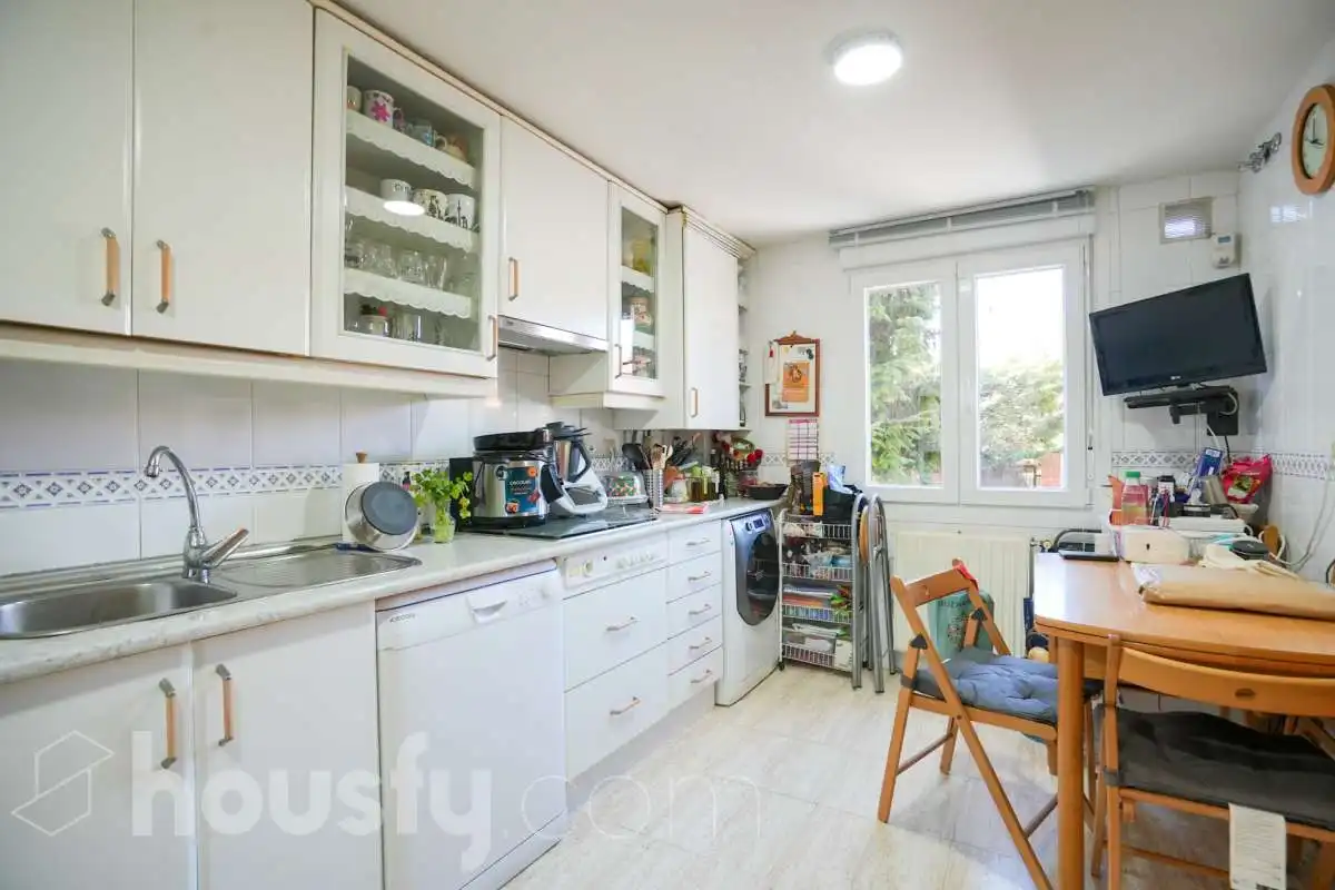 Cocina de Casa o chalet en venta en Rivas-Vaciamadrid con Aire acondicionado, Calefacción y Jardín privado