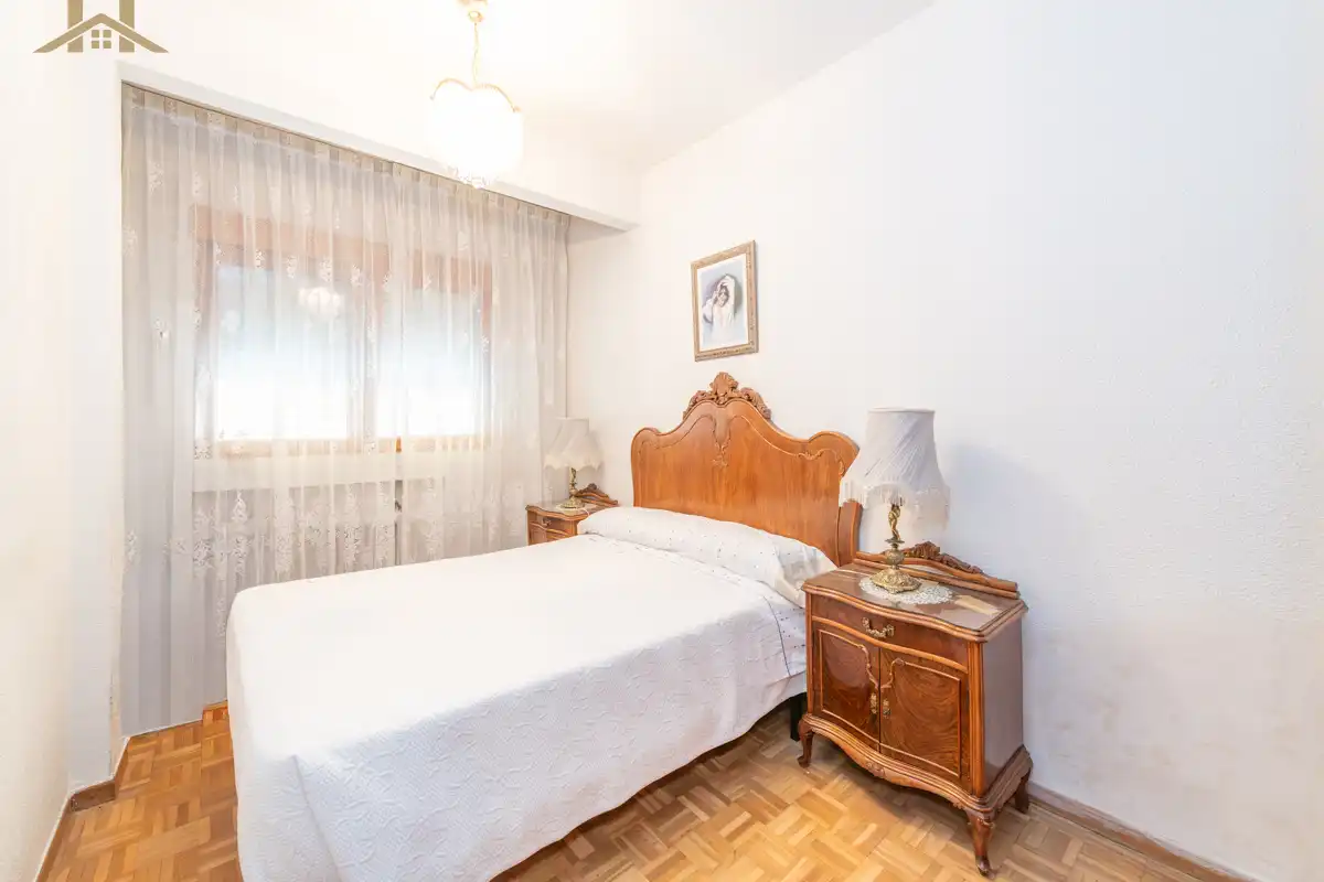 Schlafzimmer von Wohnung zum Verkauf in Madrid mit Klimaanlage, Heizung und Terrasse