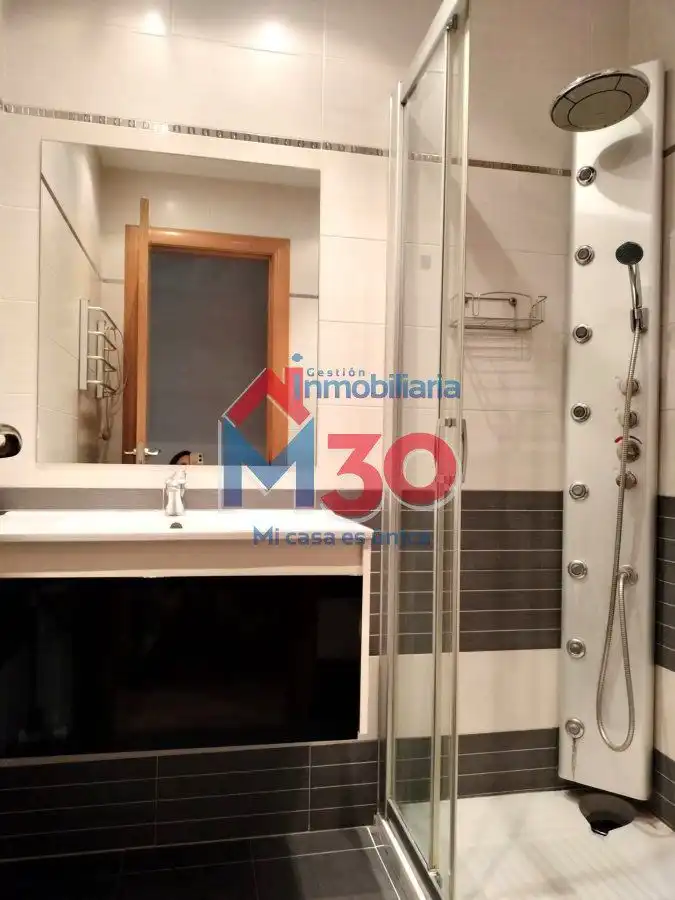 Baño de Piso en venta en Miranda de Ebro con Calefacción, Terraza y Trastero