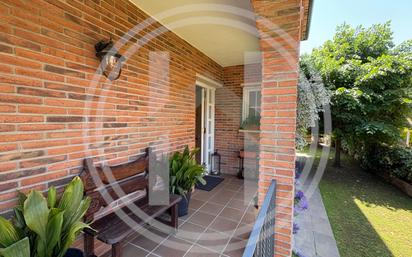 Jardí de Casa o xalet en venda en Cardedeu amb Aire condicionat, Calefacció i Jardí privat