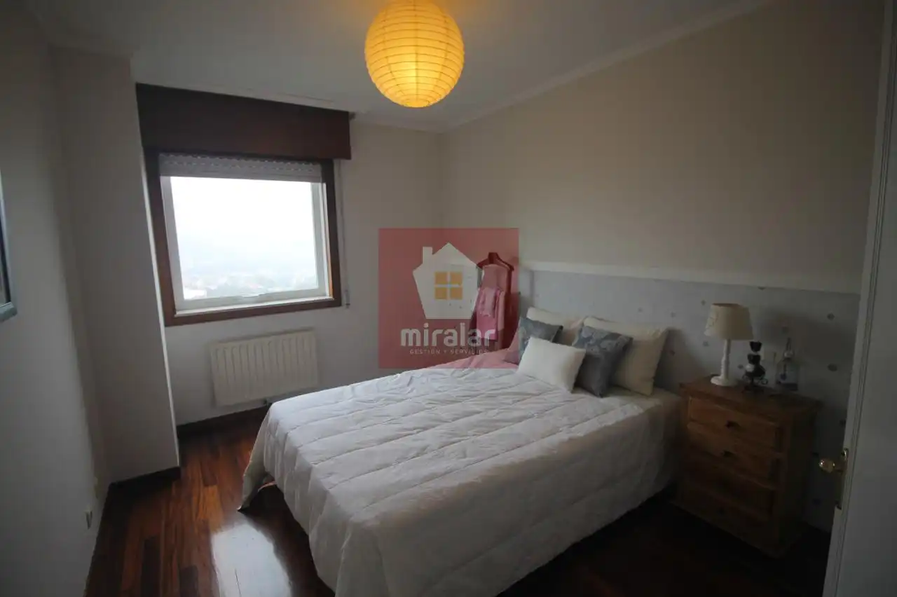Bedroom of Flat for sale in Vigo   with Heating, Parquet flooring and Storage room