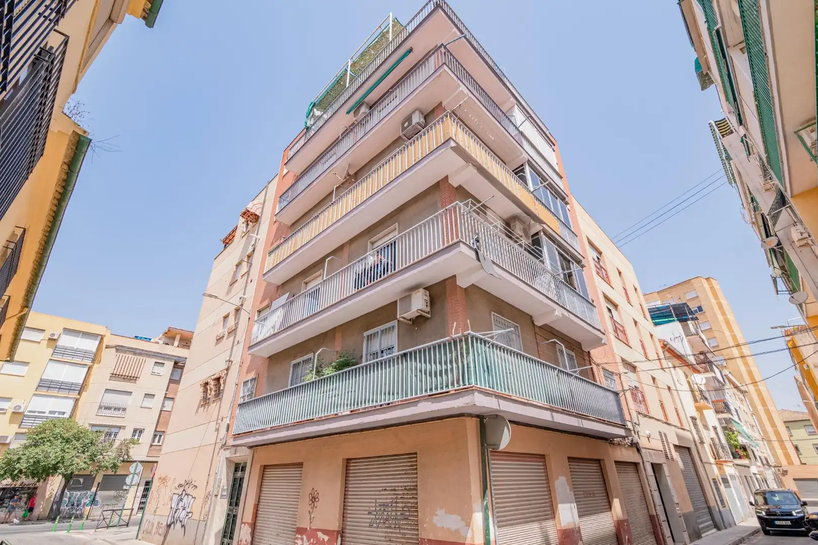 Exterior view of Flat for sale in Granada  with Air Conditioner, Heating and Terrace