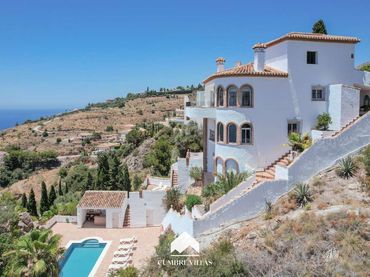 House with pool for sale in Monte los Almendros - El Pargo - Costa Aguilera