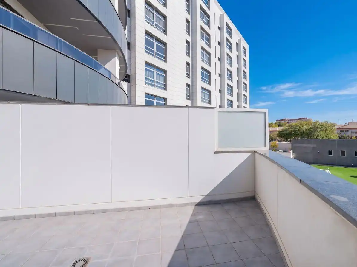Terraza de Piso en venta en Alicante / Alacant con Piscina comunitaria