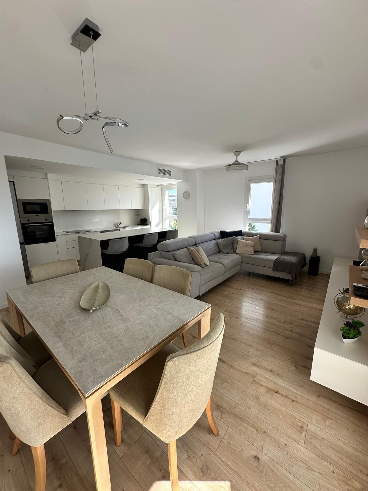 Sala d'estar de Apartament en venda en  Valencia Capital amb Aire condicionat, Jardí privat i Terrassa