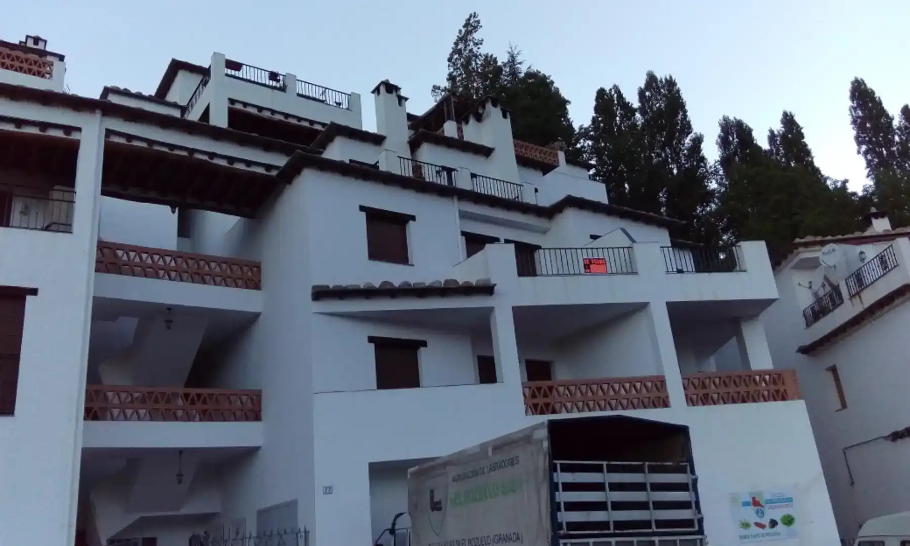 Vista exterior de Pis en venda en Alpujarra de la Sierra amb Moblat