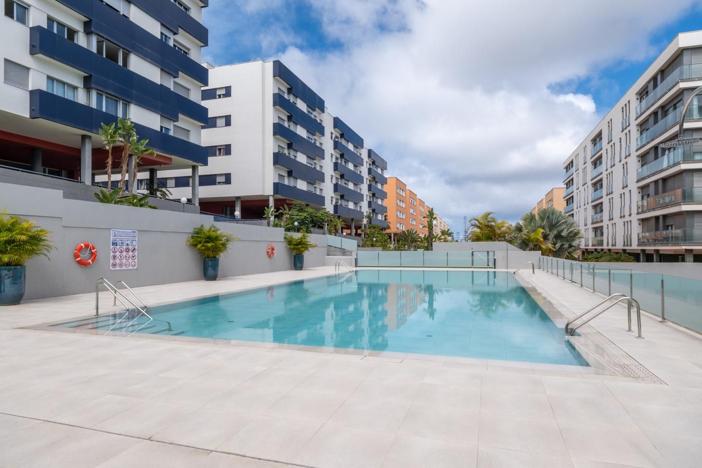 Schwimmbecken von Wohnung zum Verkauf in Las Palmas de Gran Canaria