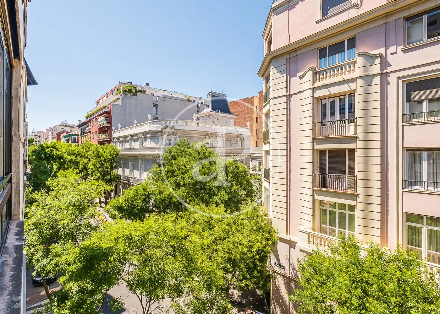 Außenansicht von Wohnung zum Verkauf in Madrid mit Klimaanlage, Heizung und Terrasse