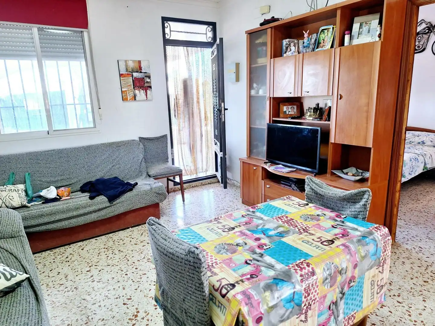 Sala d'estar de Casa o xalet en venda en Caudete amb Aire condicionat, Terrassa i Piscina