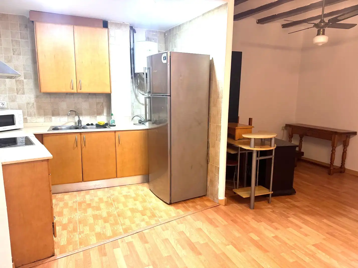 Piso con terraza en venta en Carrer del Brosolí 5, imagen 2