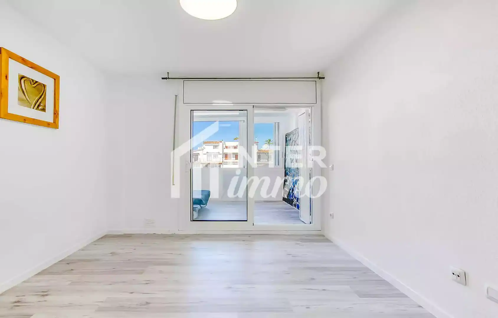 Estudio en venta en Sector Poblat Típic 19, imagen 3