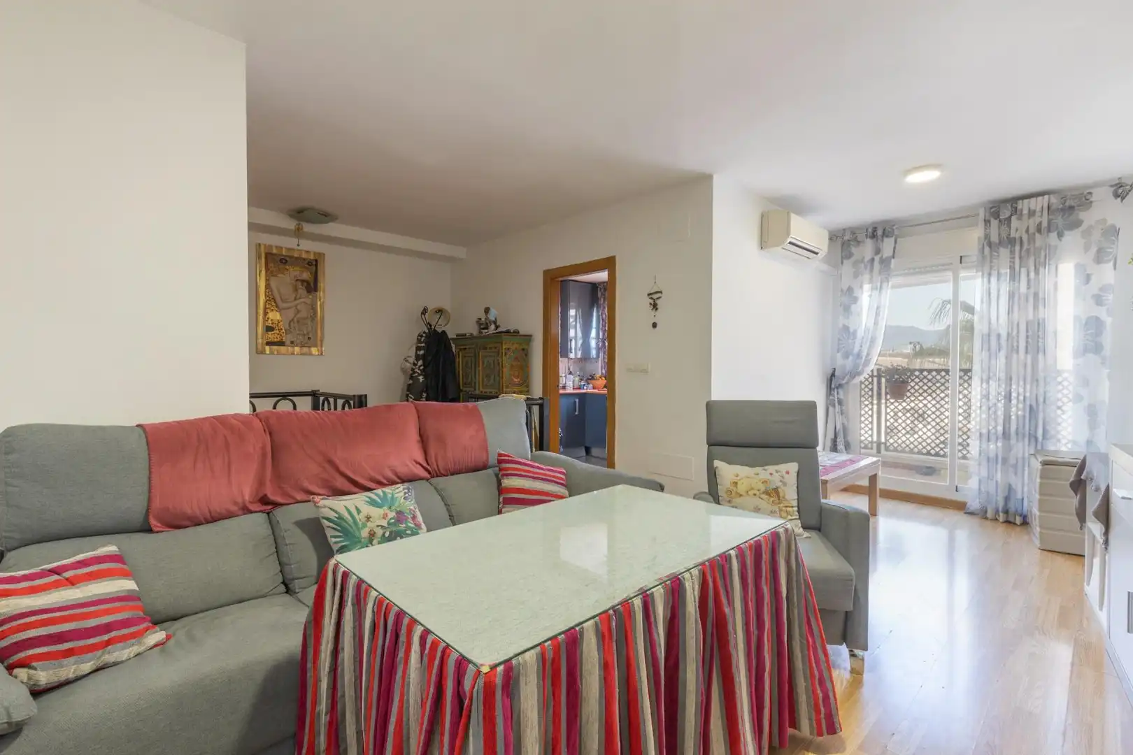 Living room of Attic for sale in Churriana de la Vega  with Air Conditioner, Terrace and Storage room