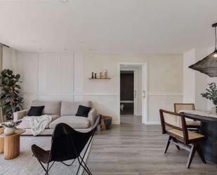 Living room of Apartment to share in  Barcelona Capital  with Air Conditioner and Terrace