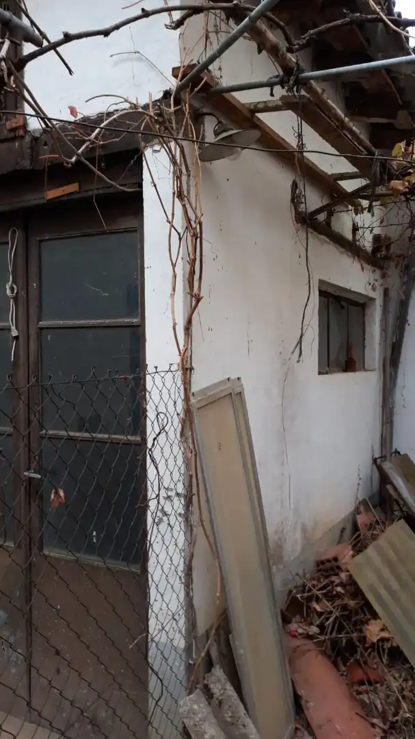 Vista exterior de Casa adosada en venta en Covarrubias con Jardín privado y Amueblado