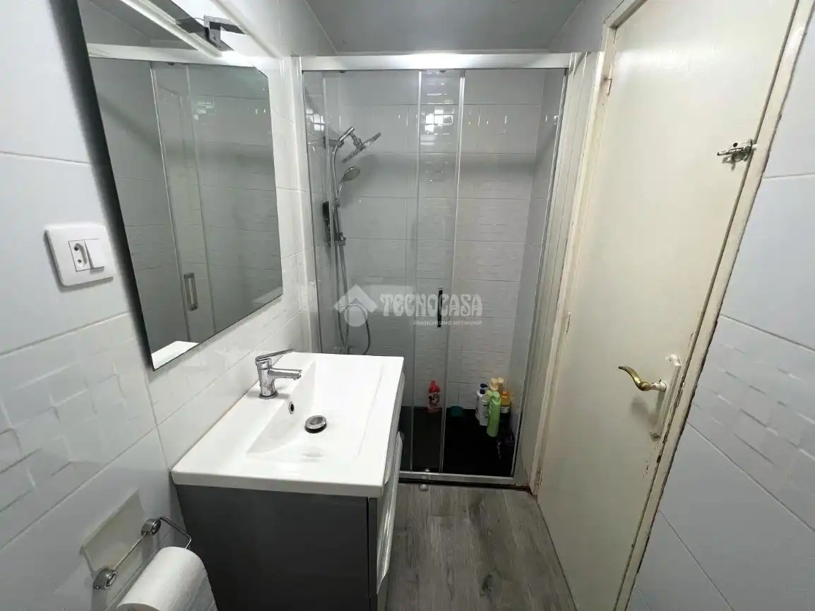 Bathroom of Flat for sale in Zaragoza  with Air Conditioner, Heating and Terrace