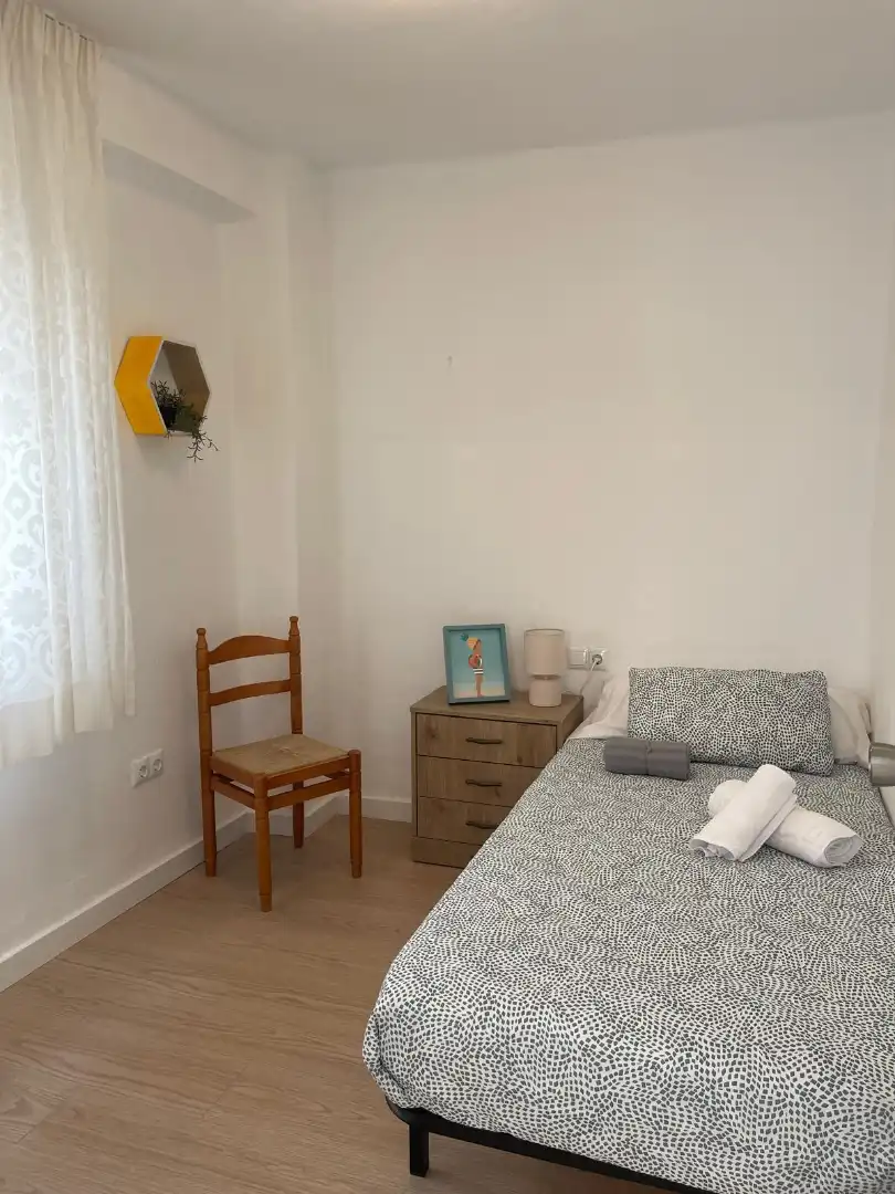 Habitación de Piso de alquiler en Málaga con Aire acondicionado, Amueblado y Lavadora