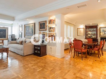 Wohnung mit Balkon zum Verkauf in Chamartín