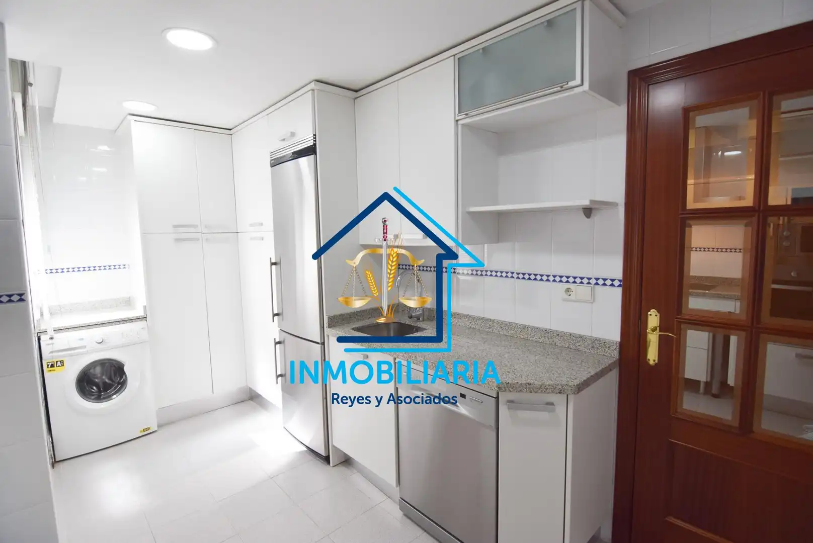 Kitchen of Flat for rent in Córdoba  with Air Conditioner, Furnished and Balcony