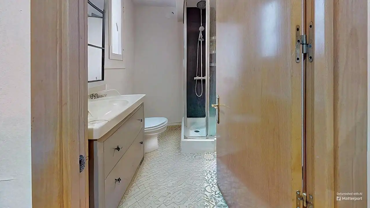 Bathroom of Flat for sale in Sant Martí