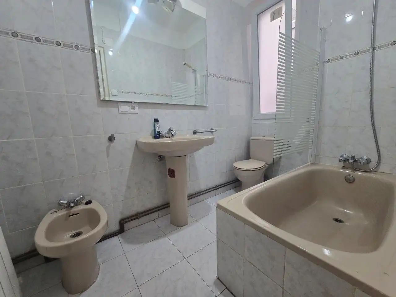 Badezimmer von Wohnungen zum Verkauf in  Logroño mit Heizung und Abstellraum