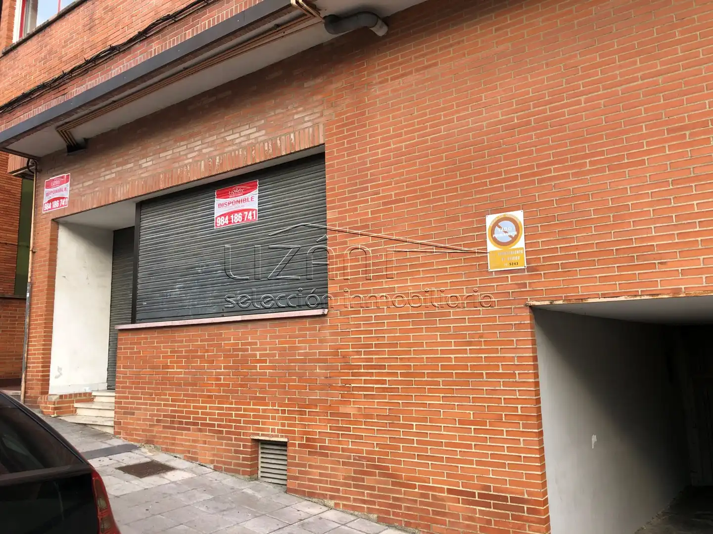 Parking de Local en venta en Oviedo 