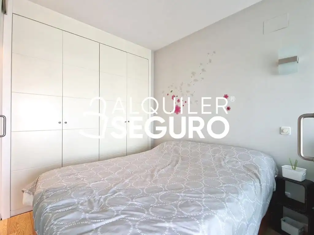 Schlafzimmer von Wohnung zur Miete in Madrid mit Klimaanlage, Heizung und Abstellraum
