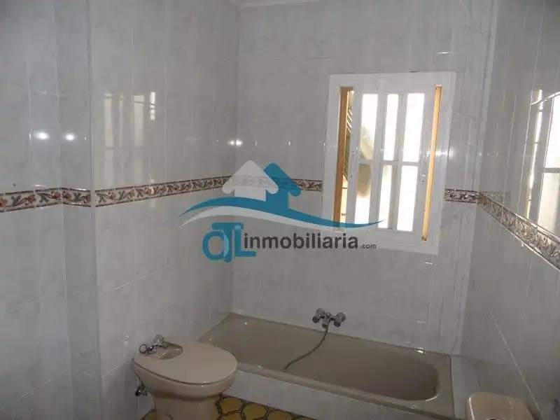 Bany de Pis en venda en Linares