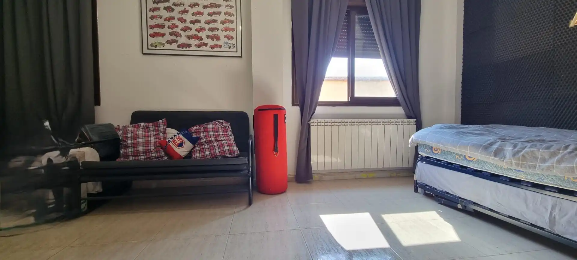 Sala d'estar de Casa adosada en venda en Épila amb Calefacció i Terrassa