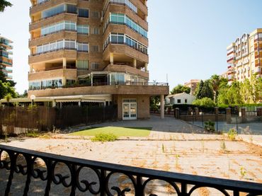 Gewerbefläche zum Verkauf in Avenida BARCELONA 70