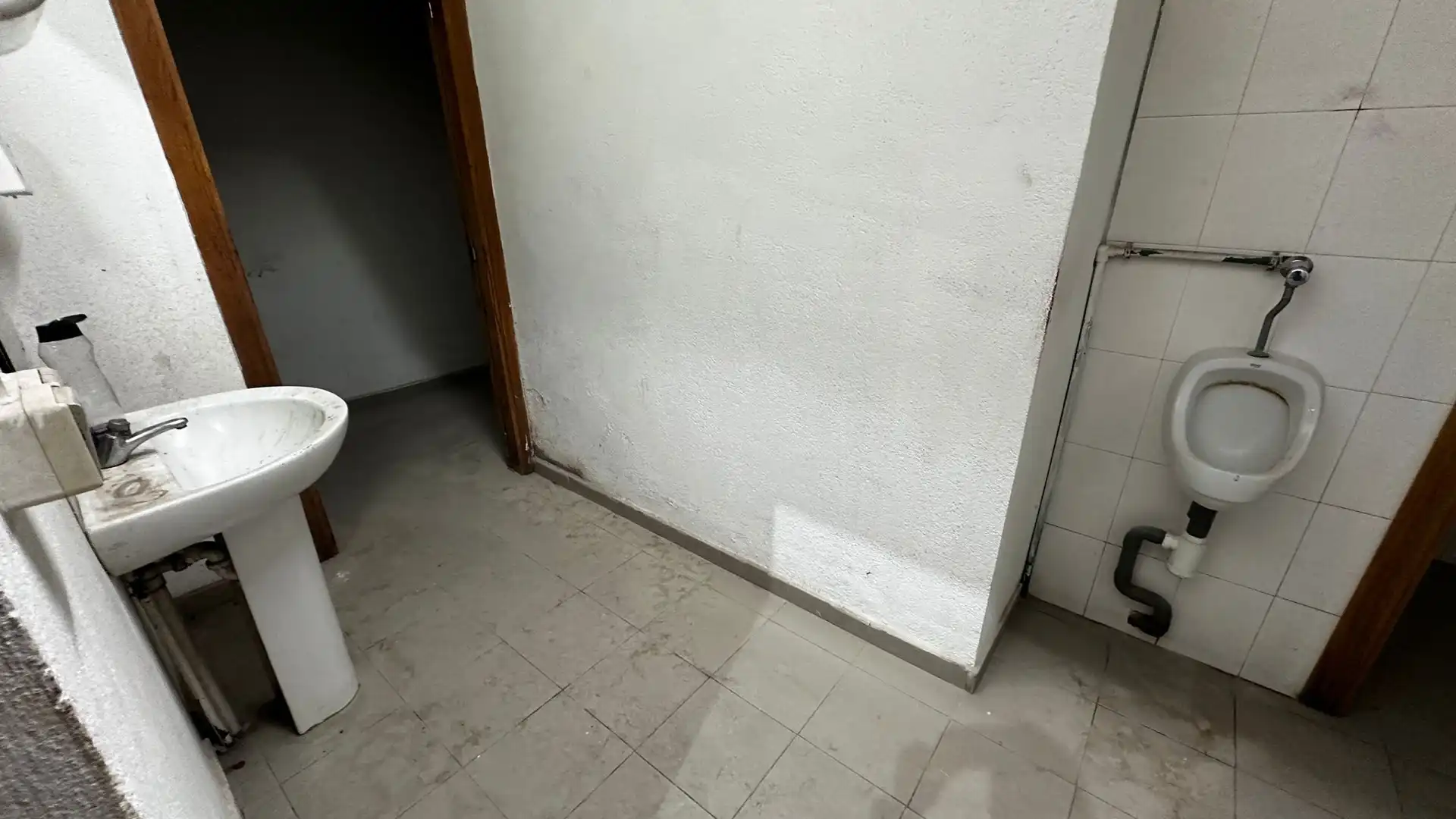 Baño de Nave industrial en venta en Riudellots de la Selva