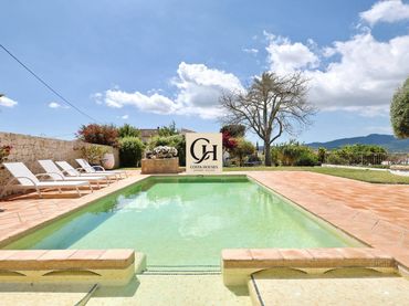 Villa con piscina in vendita a Calle Portugal